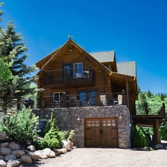 Almost Heaven" Bear Lake Mountain Retreat!