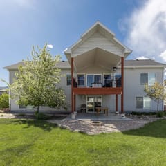 Lakeside Timber Retreat" Bear Lake Downtown Getaway!