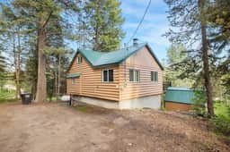 Back Country Cottage" (35 mins from West Yellowstone!) - Image 5