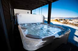 Bearadise Retreat" w/ Ideal Beach Access, Private Hot Tub & Multiple Game Rooms! - Image 5