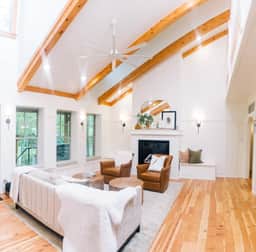 Creekside Cottage" w/ Rustic Cabin (Sleeps 25) - Image 5