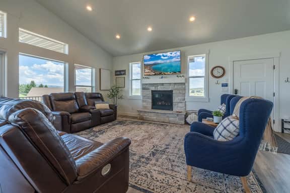Hook's Hideaway" w/ Ideal Beach Access! - Image 3