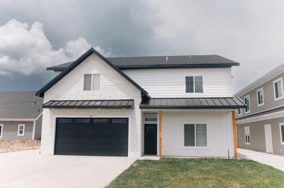 Kodiak Bay" w/ Theater Room & Private Hot Tub! - Image 2
