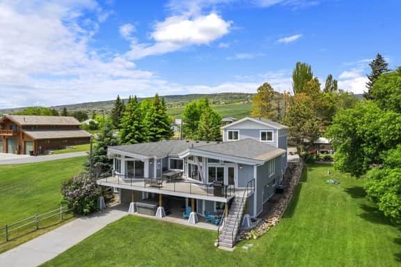Lakefront Getaway" w/ Direct Beach Access! - Image 3