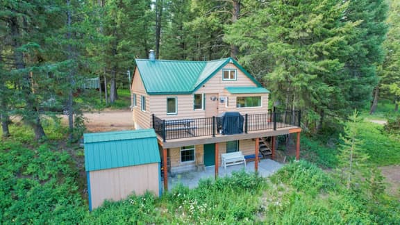 Back Country Cottage" (35 mins from West Yellowstone!) - Image 1