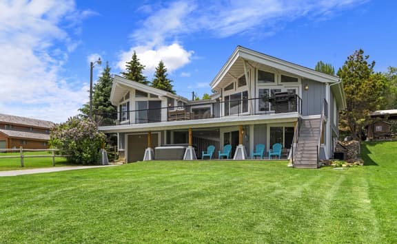 Lakefront Getaway" w/ Direct Beach Access! - Image 1