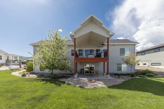 Lakeside Timber Retreat" Bear Lake Downtown Getaway! - Image 1